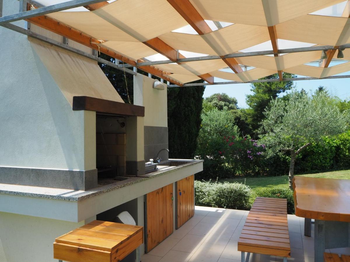 Casa Bamboo Lägenhet Banjole Exteriör bild