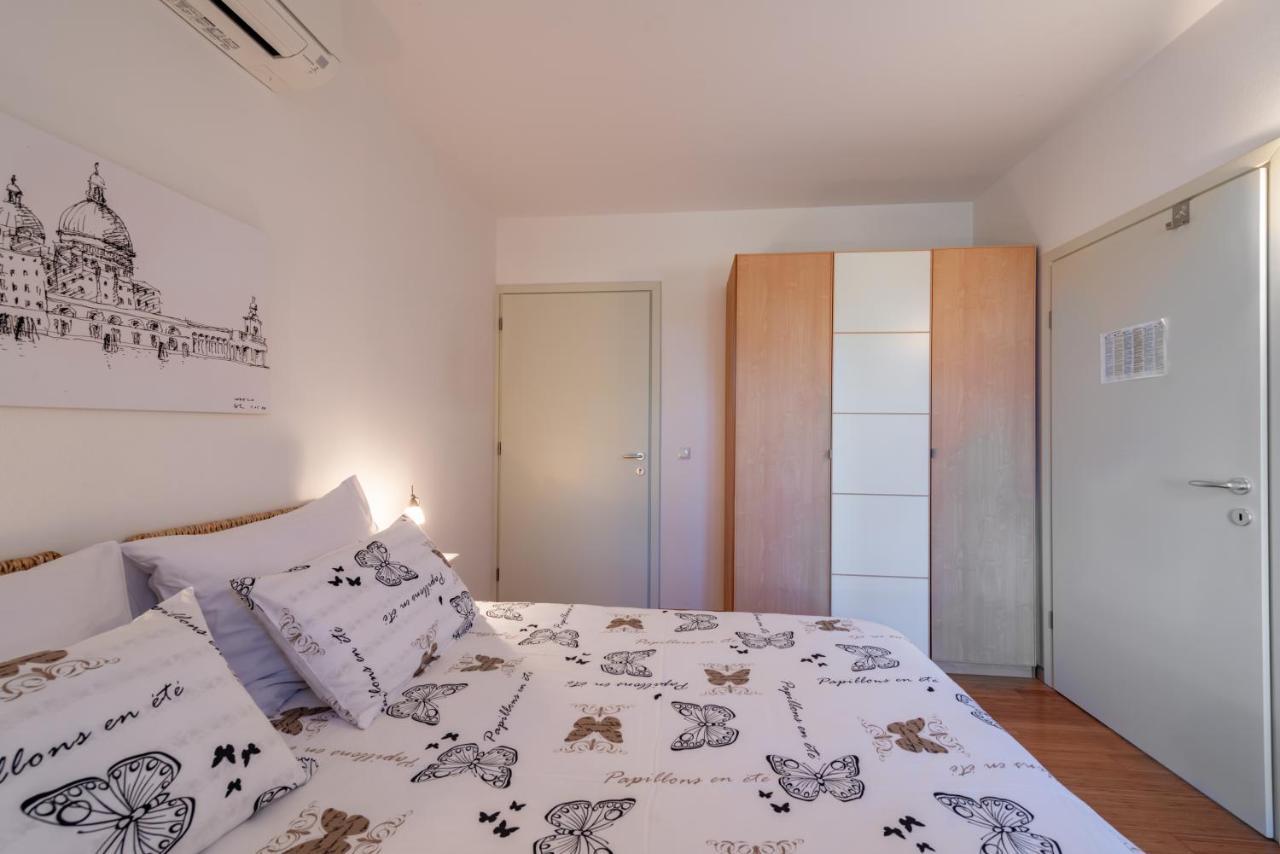 Casa Bamboo Lägenhet Banjole Exteriör bild